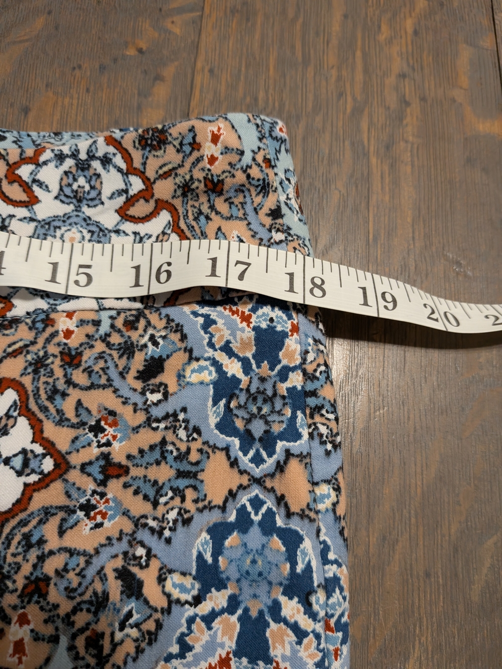 Chico's Multi Print Pull On Pants Dressy Casual Resortwear - Picture 4 of 7